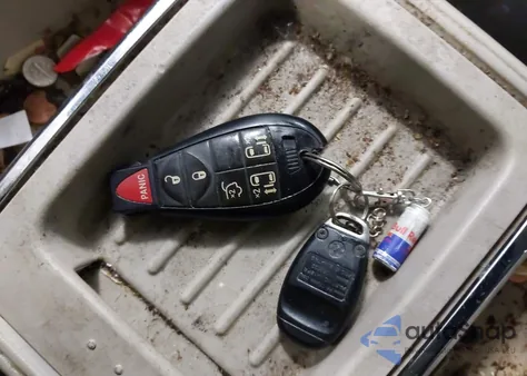 2012 Chrysler Town & Country Touring z USA, uszkodzony, nr VIN 2C4RC1BG4CR361420